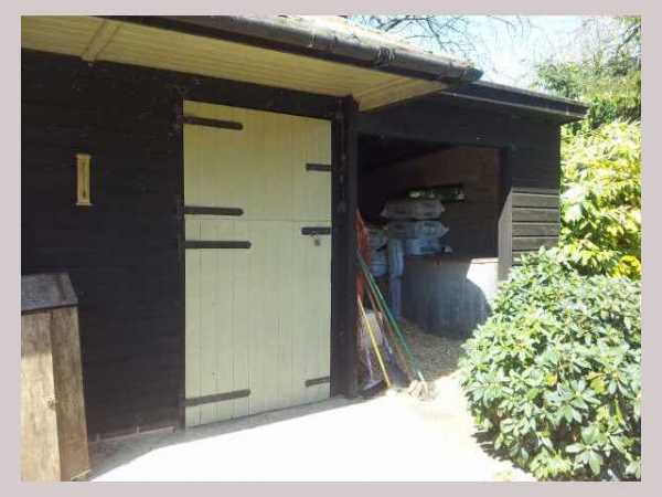 Painter and decorator job images