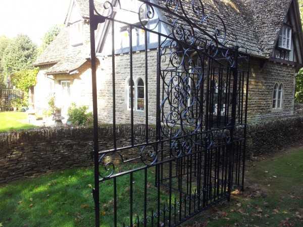 Painter and decorator job images